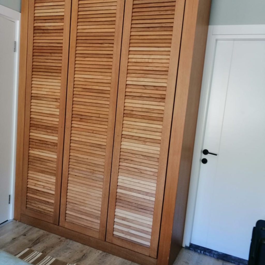 31c9ba9c-6820-432e-bf37-d055cabc2549