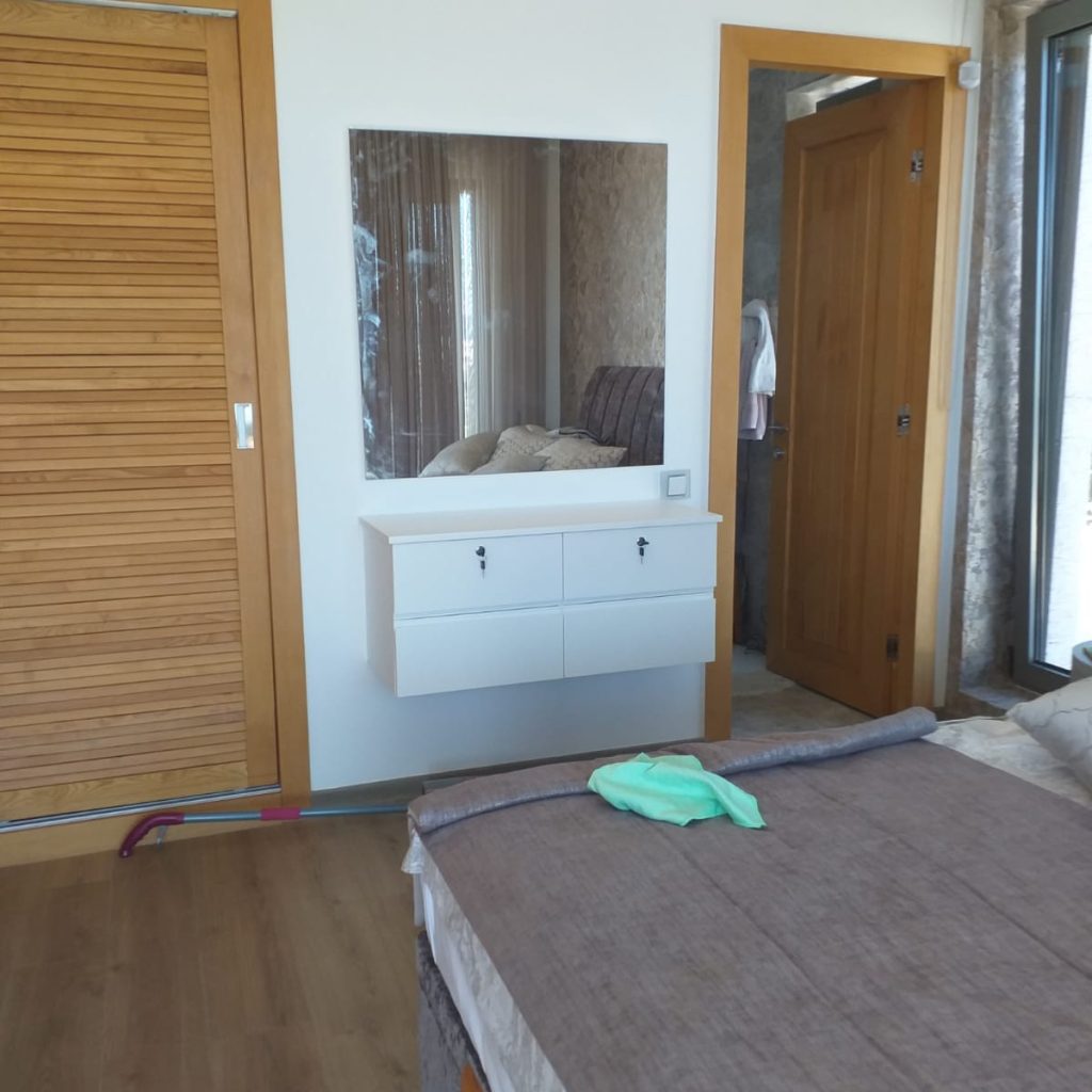 c0e0364c-5eb0-4f8f-a974-0954de8df2fa